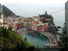 07_13_monterosso_vernazza_hike_end.jpg (84275 bytes)