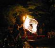 life/14_fire-twirling_20010606 (46KB)