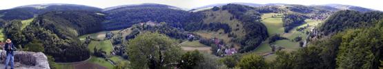 10_castle2_pano_20010719 (388KB)